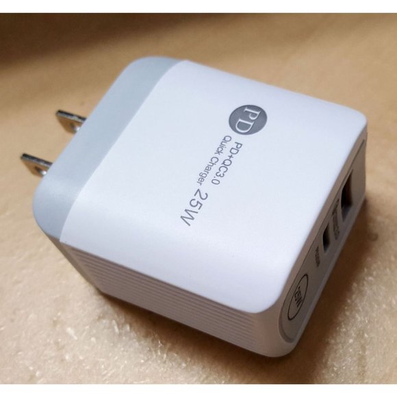 Fast PD Wall Charger Dual Port QC 3.0 USB Type C and USB A Ports - Picture 6 of 7